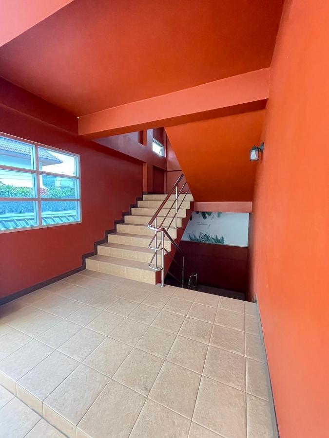 Baan Chinnakarn チエンマイ エクステリア 写真